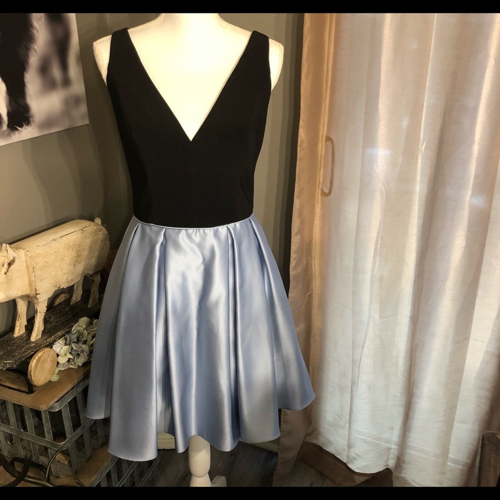 NWT Betsy & Adam party dress 👗 low cut back